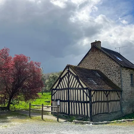 La Premoudiere Bed & Breakfast *